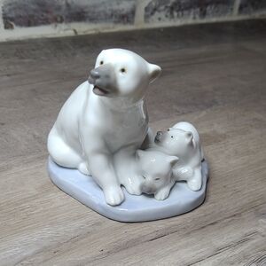 Lladro Porcelain Polar Bear Figurine